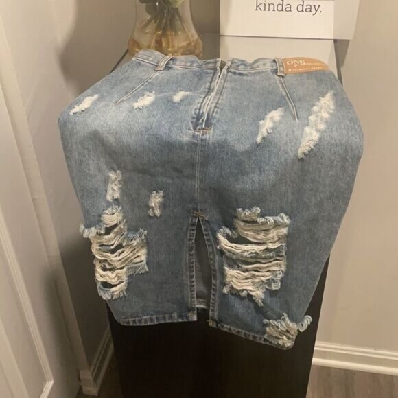 Ladies ONE BY ONE TEASPOON DENIM SKIRT - Picture 2 of 2
